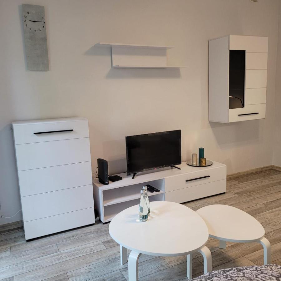 Apartament Tuwima ザブジェ エクステリア 写真