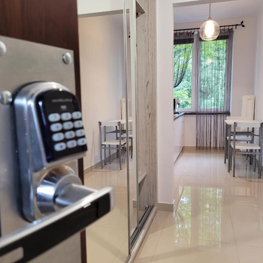 Apartament Tuwima ザブジェ エクステリア 写真