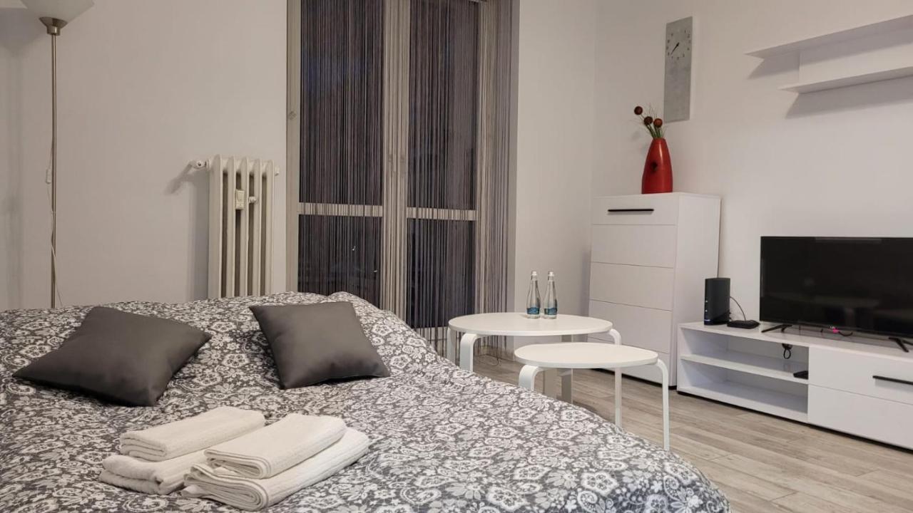 Apartament Tuwima ザブジェ エクステリア 写真