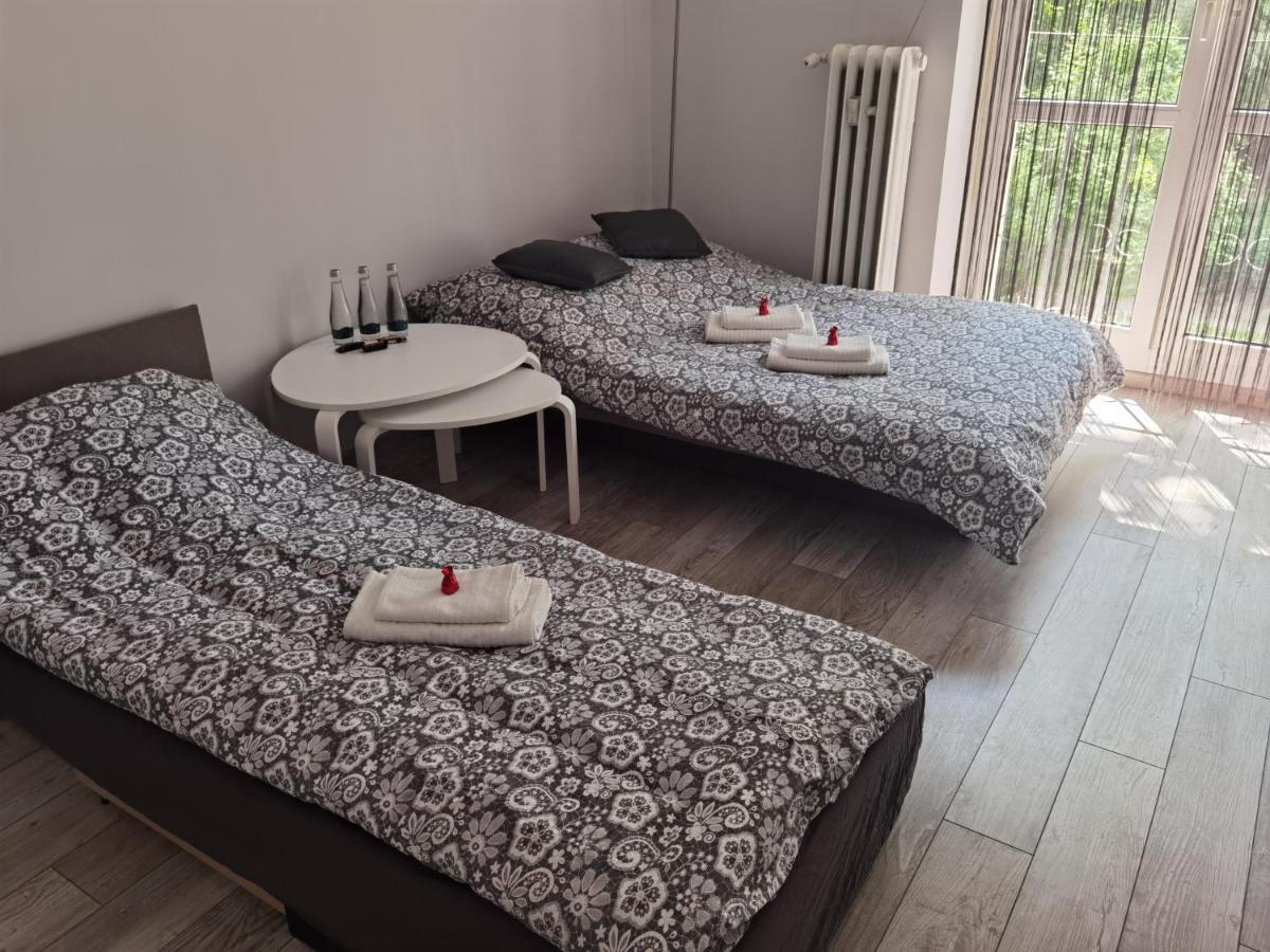 Apartament Tuwima ザブジェ エクステリア 写真
